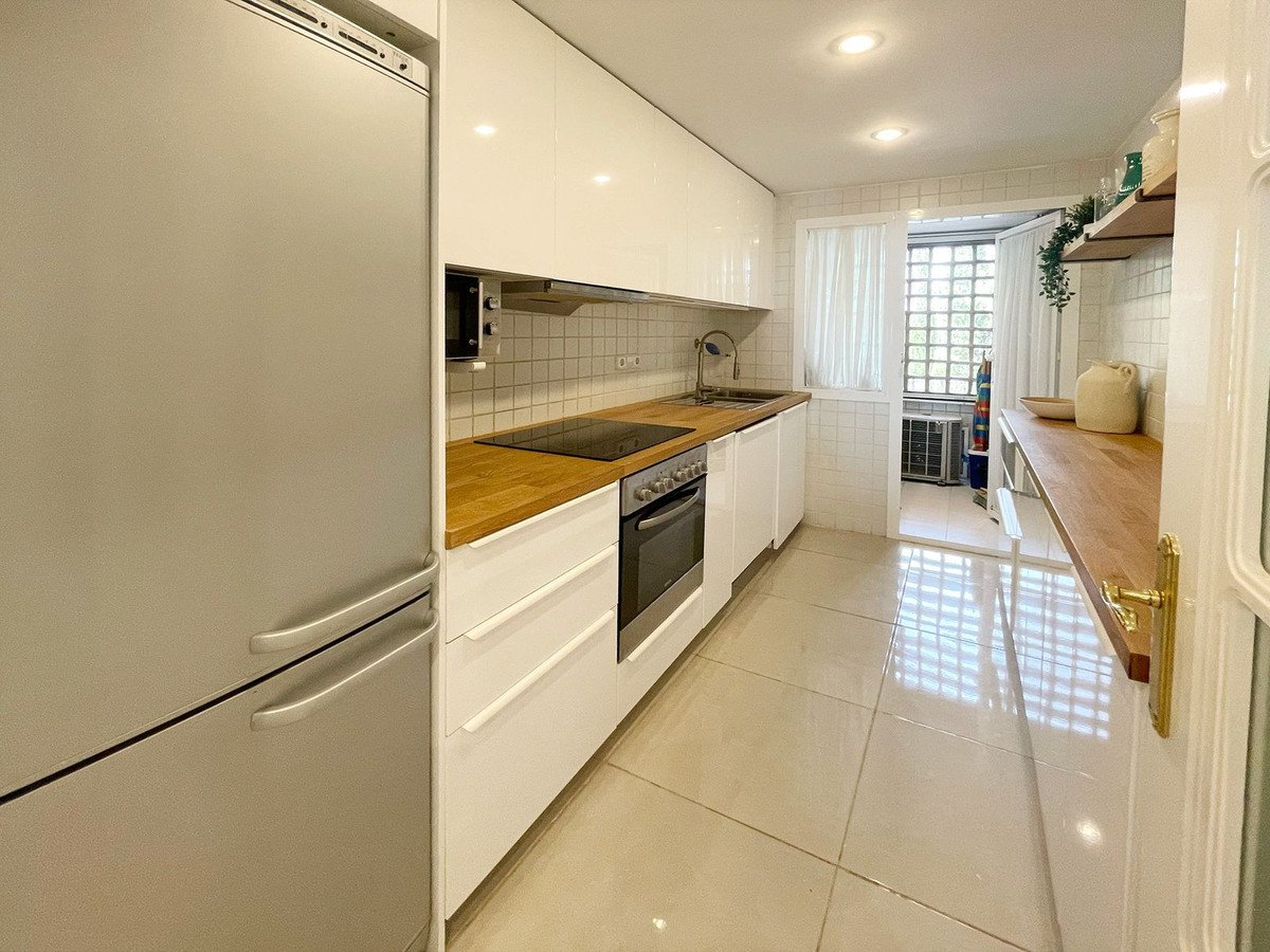 2 Bed Middle Floor Apartment in Los Arqueros