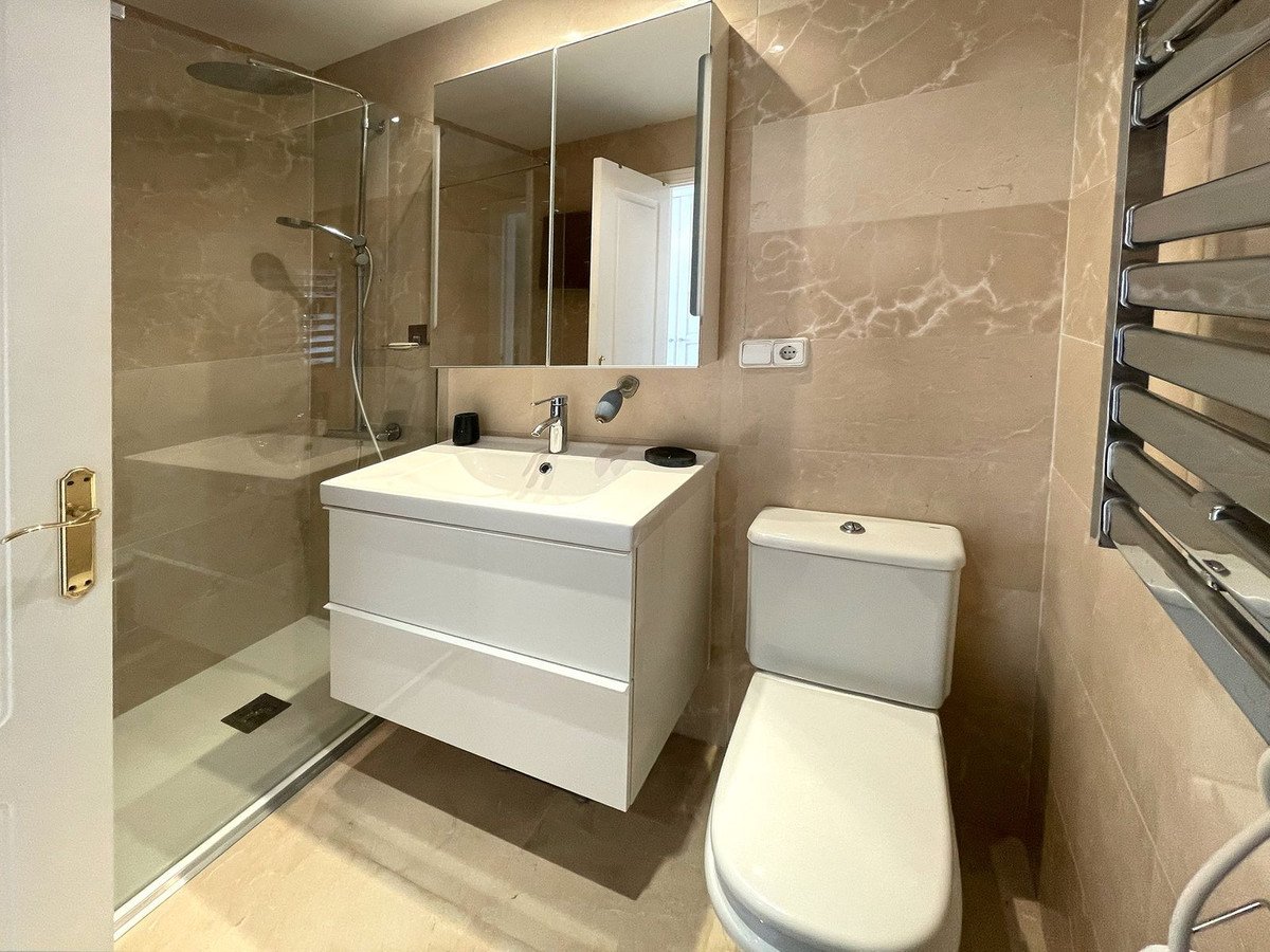 2 Bed Middle Floor Apartment in Los Arqueros