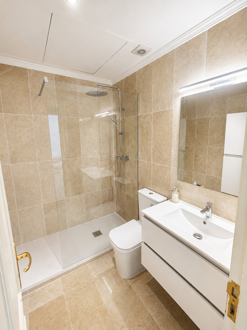 2 Bed Penthouse in Nueva Andalucía