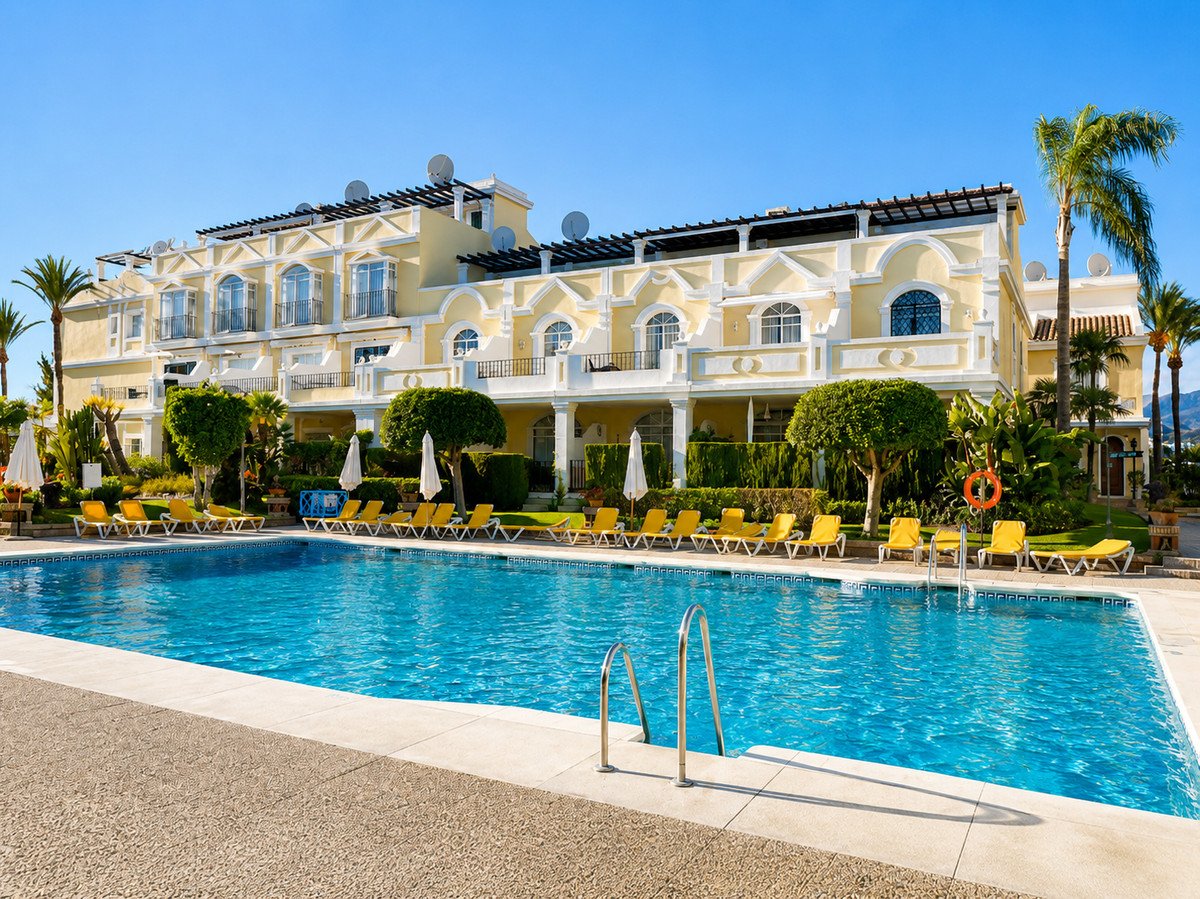 2 Bed Penthouse in Nueva Andalucía