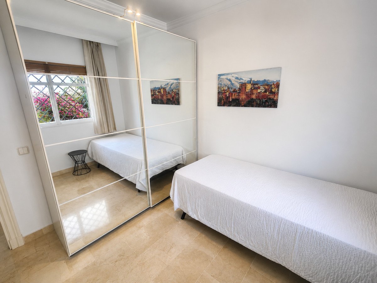 2 Bed Penthouse in Nueva Andalucía