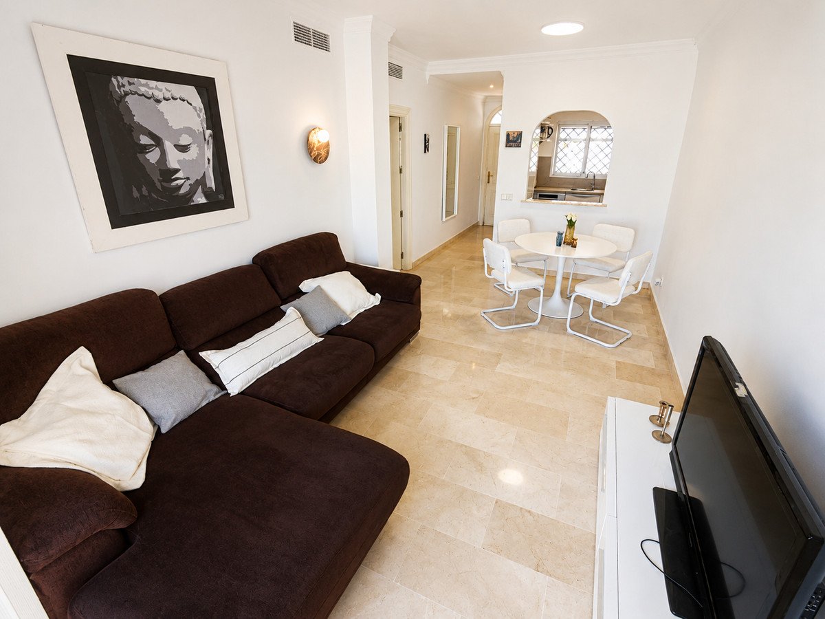 2 Bed Penthouse in Nueva Andalucía