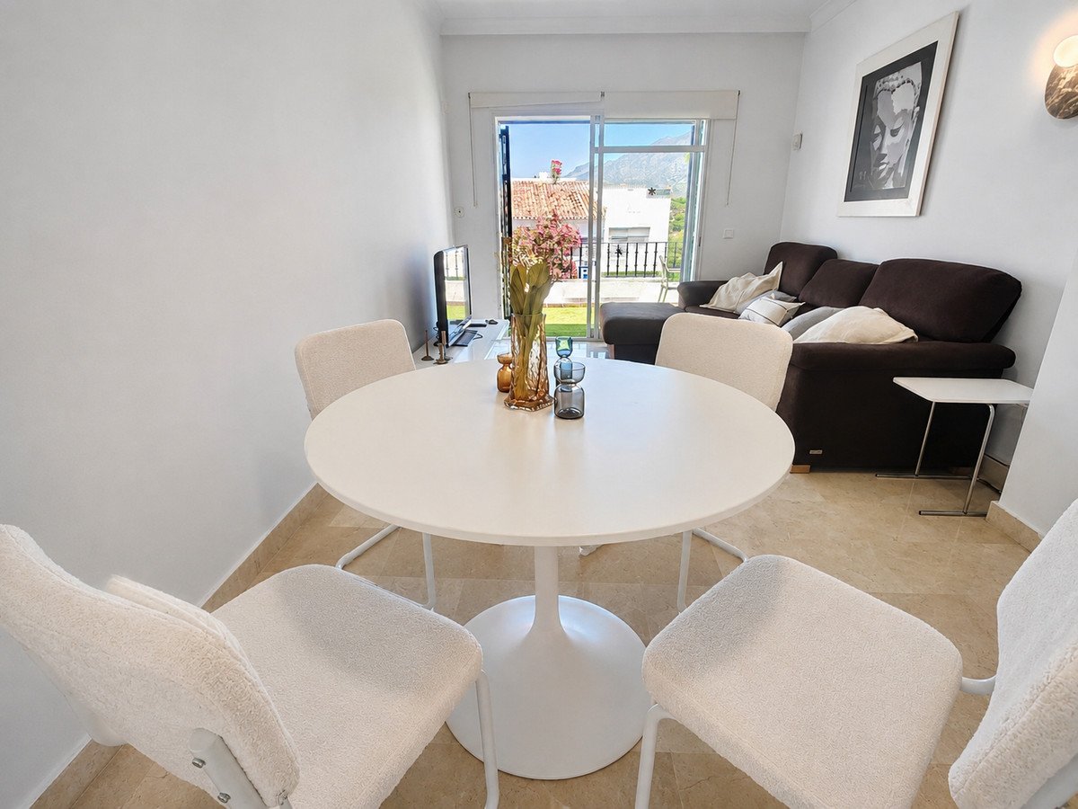 2 Bed Penthouse in Nueva Andalucía