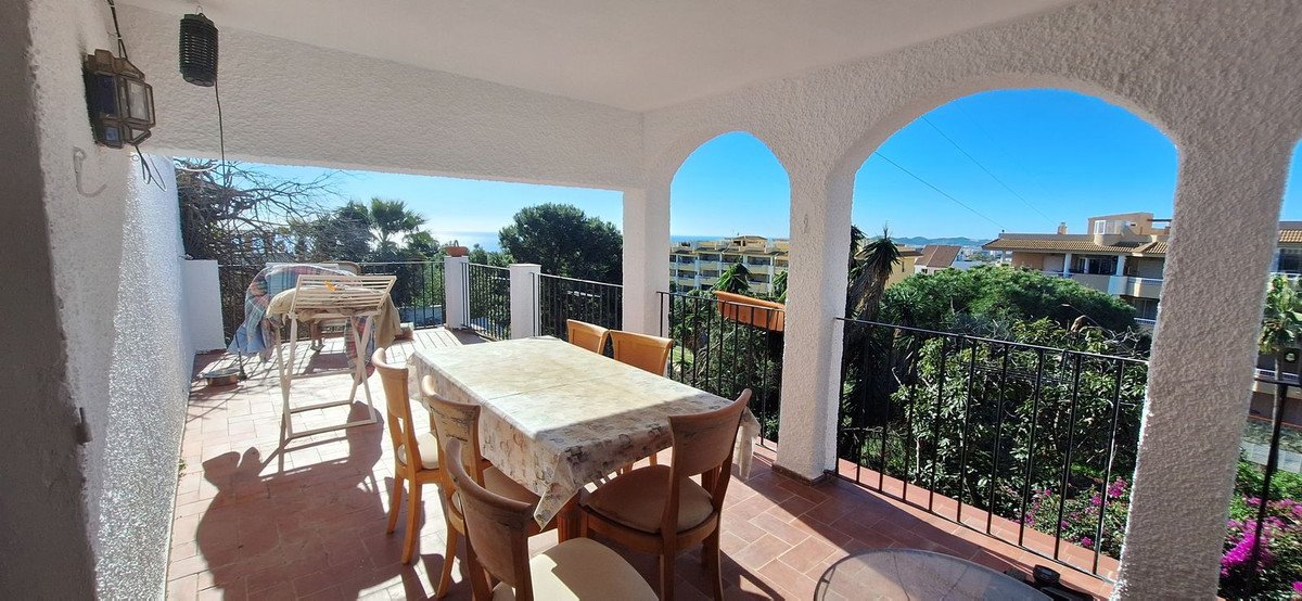 4 Bed Detached Villa in Torreblanca