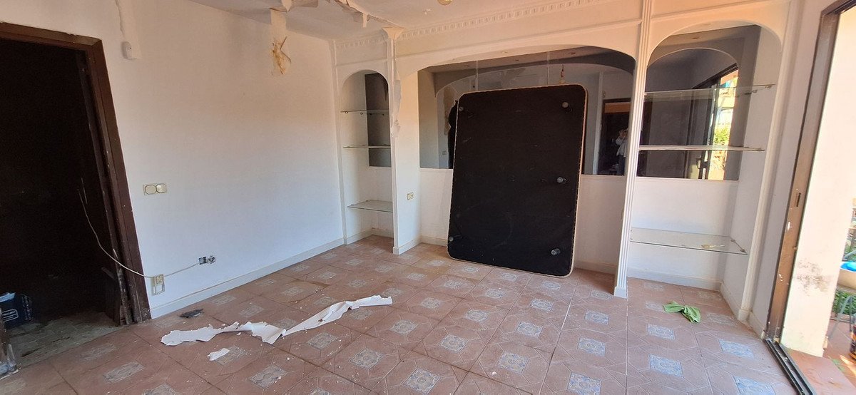 4 Bed Detached Villa in Torreblanca