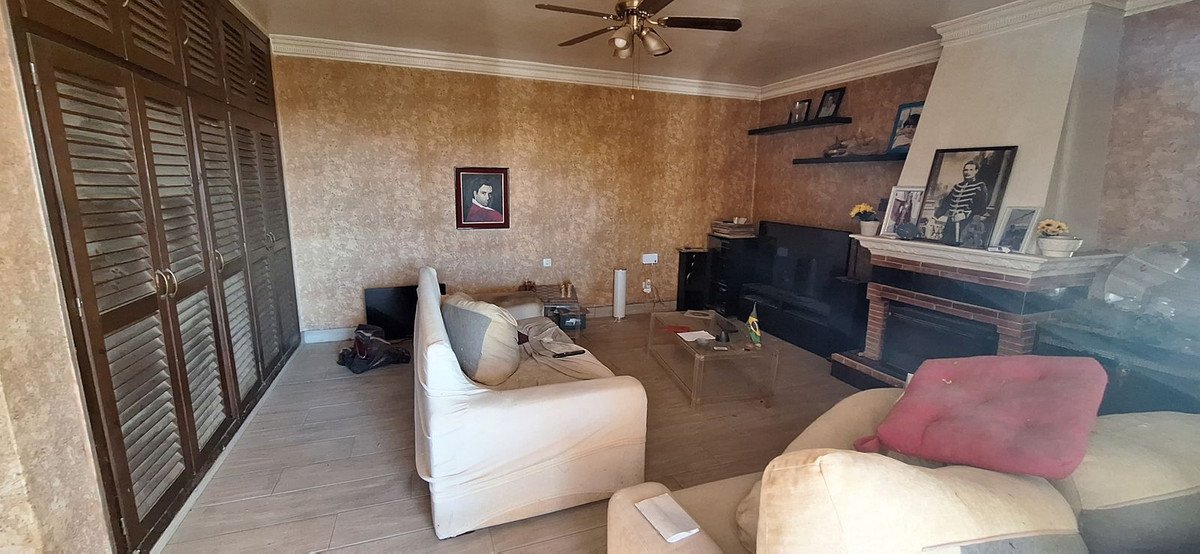 4 Bed Detached Villa in Torreblanca