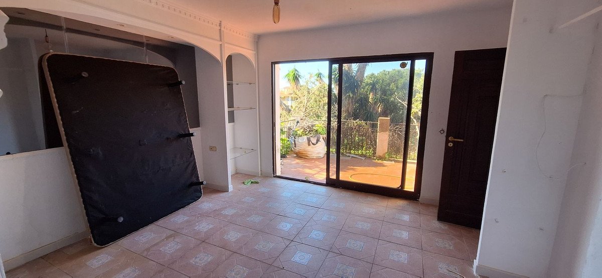 4 Bed Detached Villa in Torreblanca