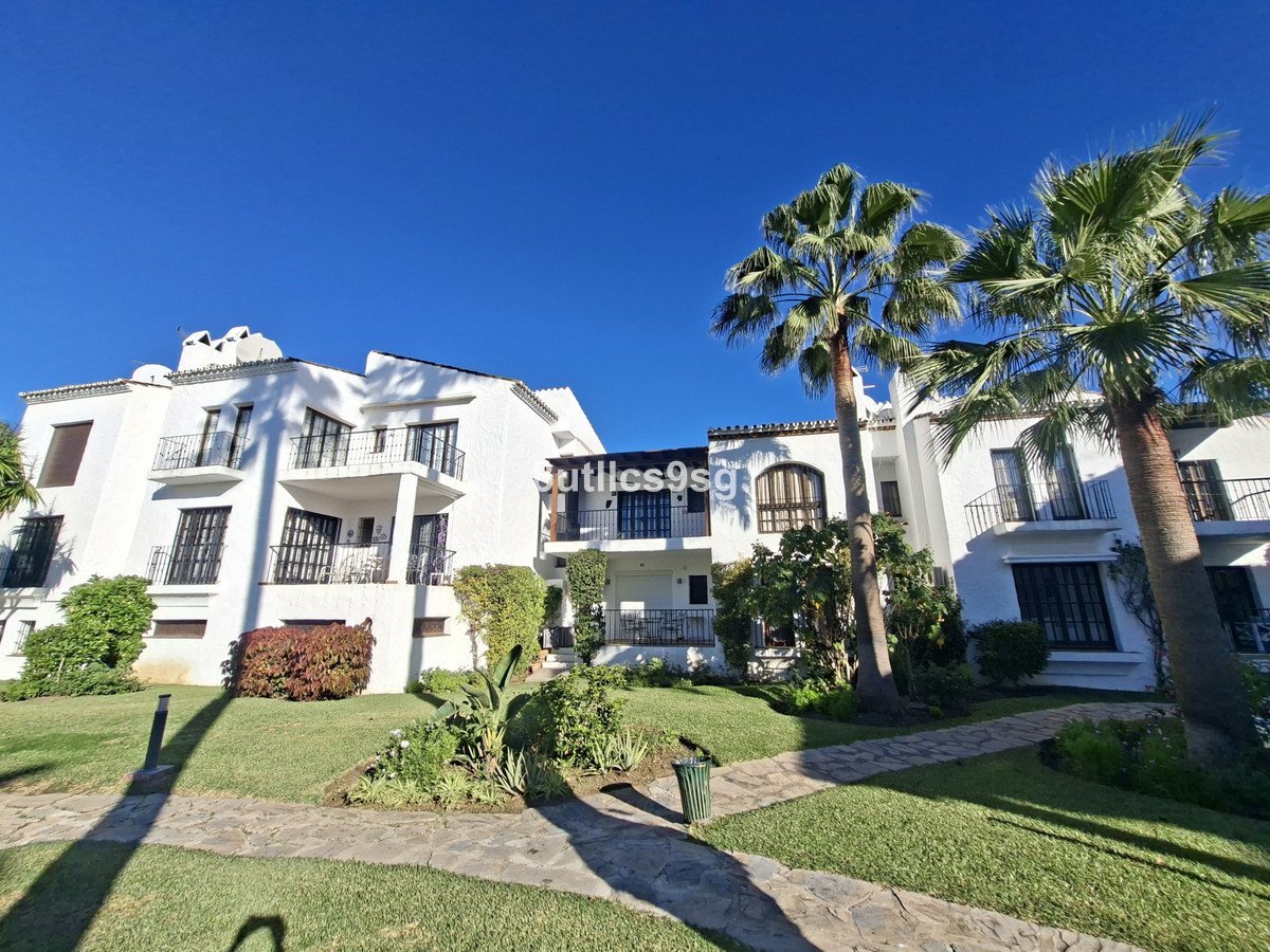 3 Bed Ground Floor Apartment in Nueva Andalucía