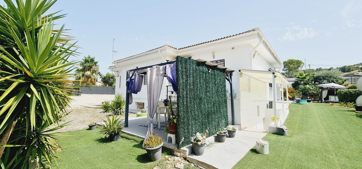 4 Bed Detached Villa in Alhaurín de la Torre