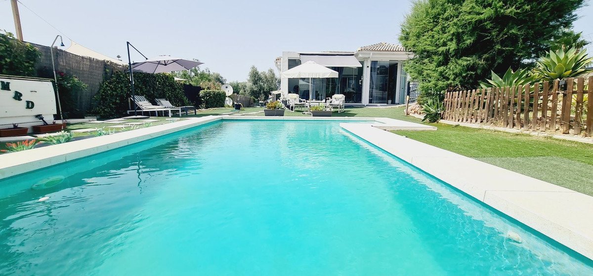4 Bed Detached Villa in Alhaurín de la Torre