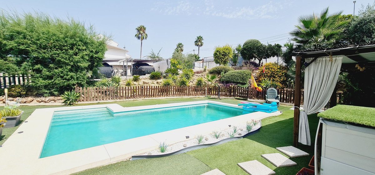 4 Bed Detached Villa in Alhaurín de la Torre