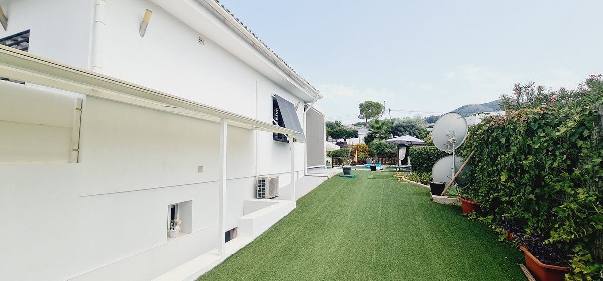 4 Bed Detached Villa in Alhaurín de la Torre