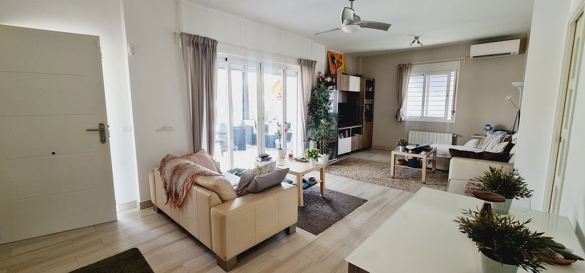 4 Bed Detached Villa in Alhaurín de la Torre