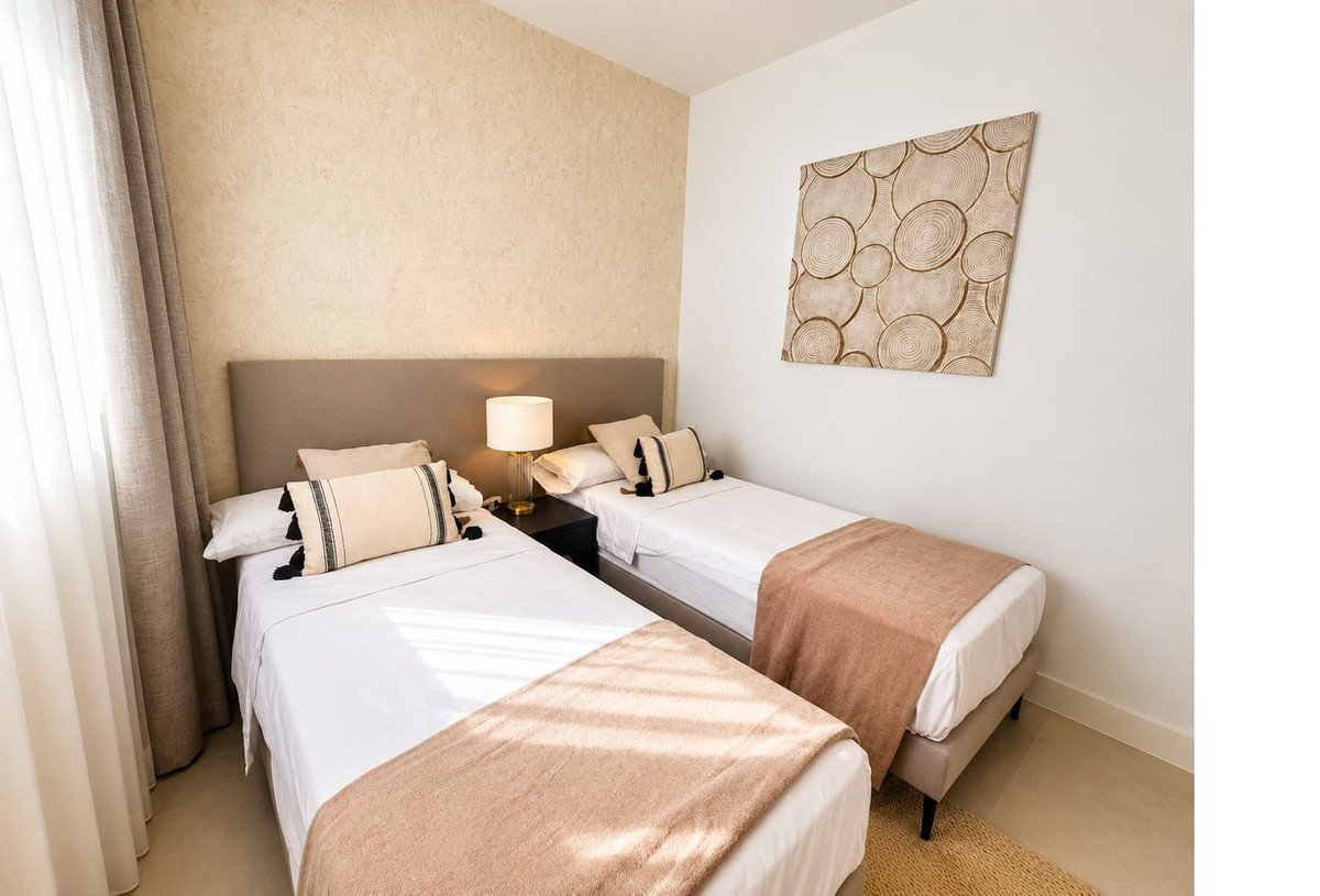 2 Bed Middle Floor Apartment in Higueron