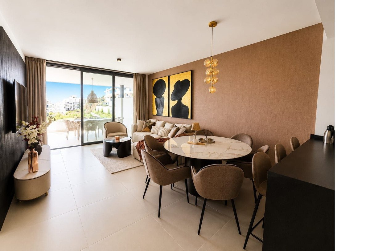 2 Bed Middle Floor Apartment in Higueron