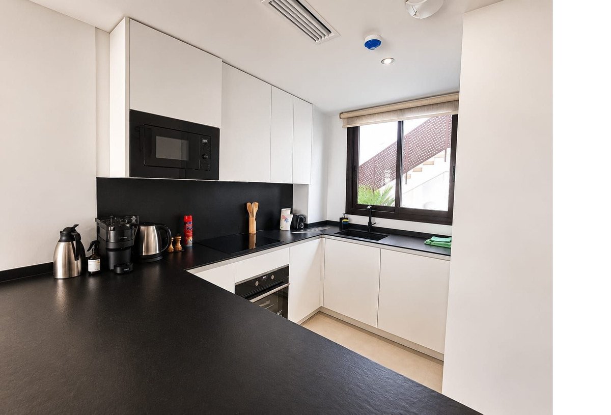 2 Bed Middle Floor Apartment in Higueron