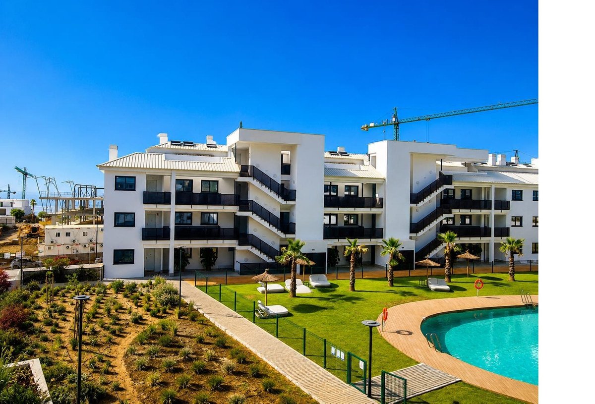 2 Bed Middle Floor Apartment in Higueron