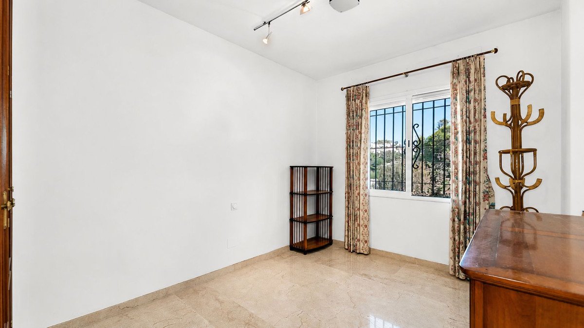 3 Bed Penthouse Duplex in Costabella