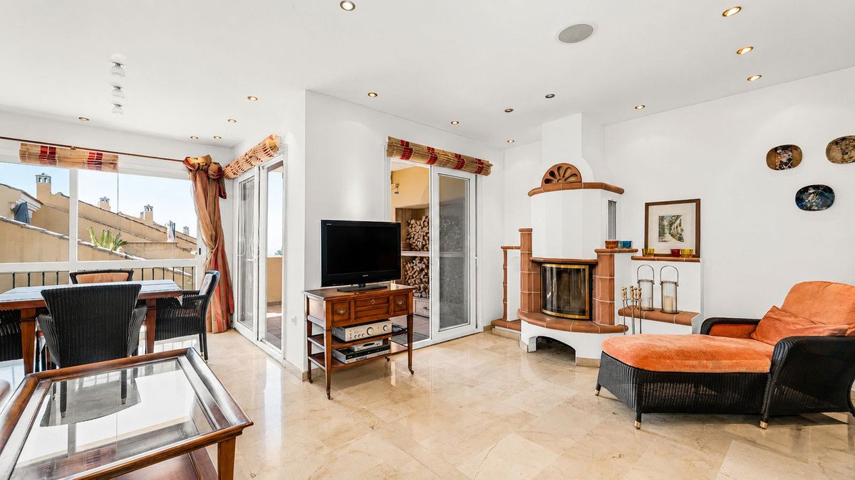 3 Bed Penthouse Duplex in Costabella