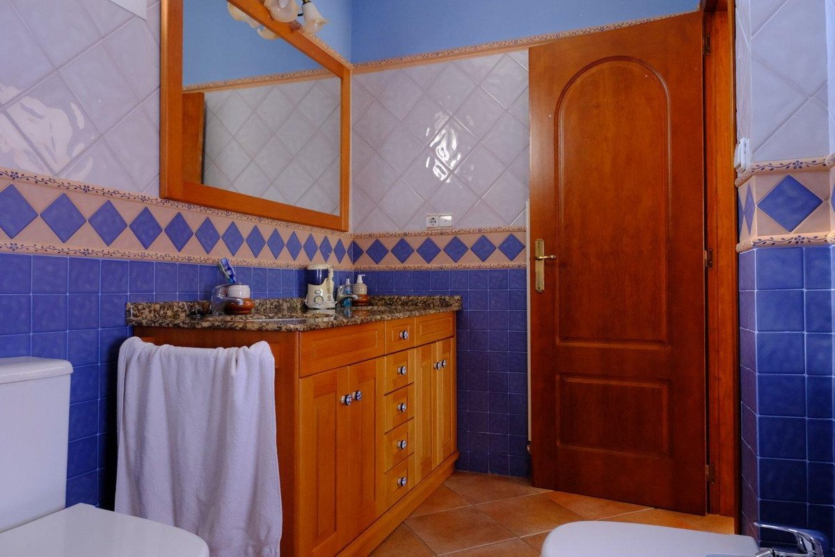 5 Bed Townhouse in Orihuela