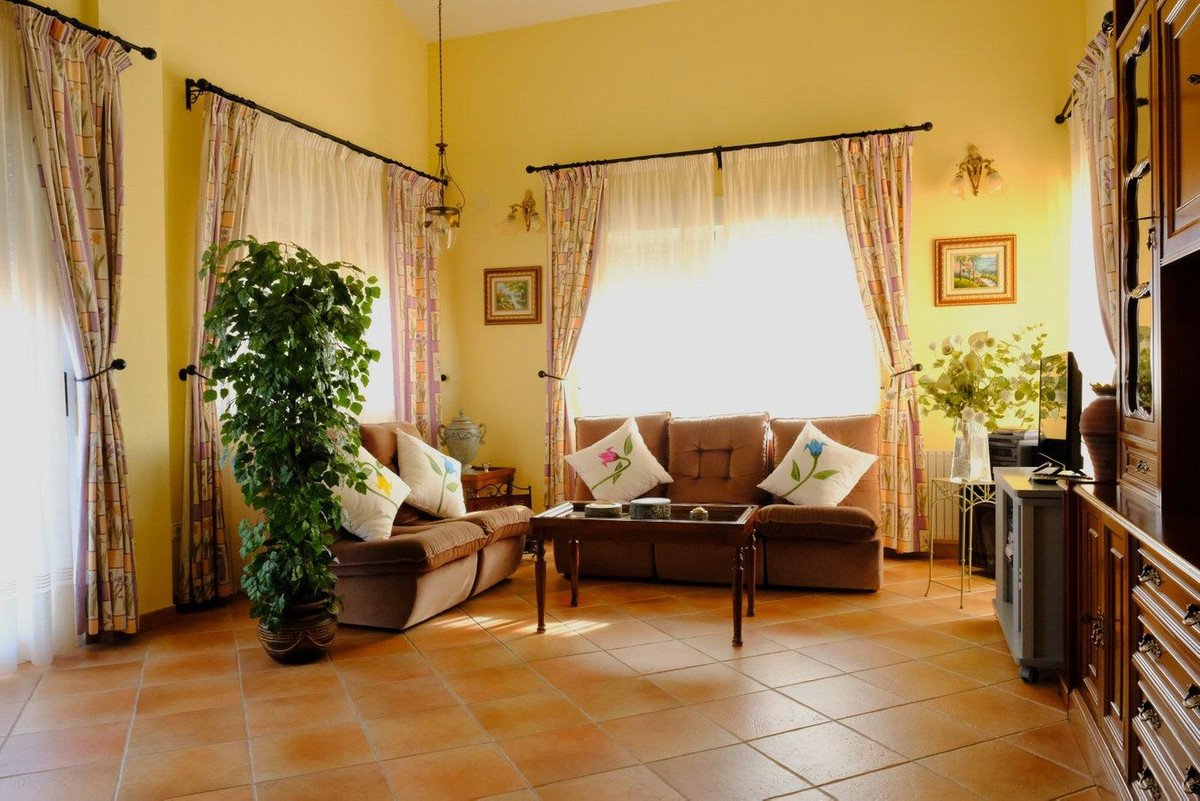 5 Bed Townhouse in Orihuela