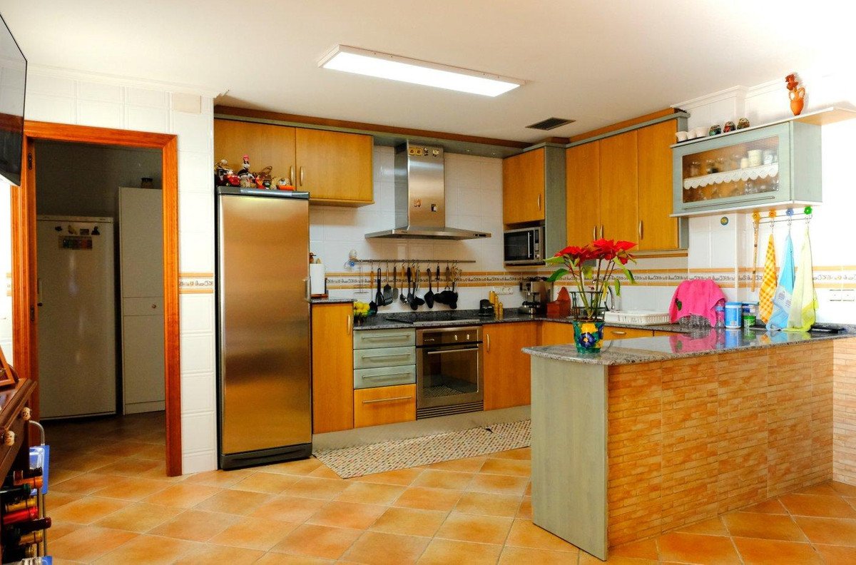 5 Bed Townhouse in Orihuela