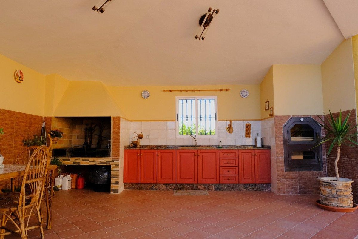 5 Bed Townhouse in Orihuela