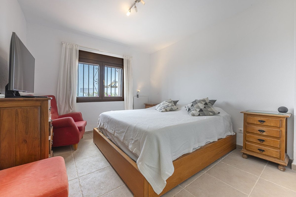 4 Bed Detached Villa in Punta Chullera