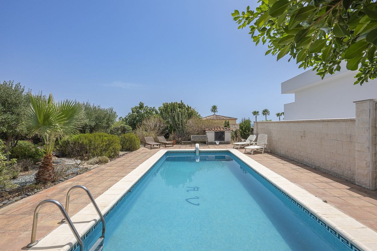 4 Bed Detached Villa in Punta Chullera