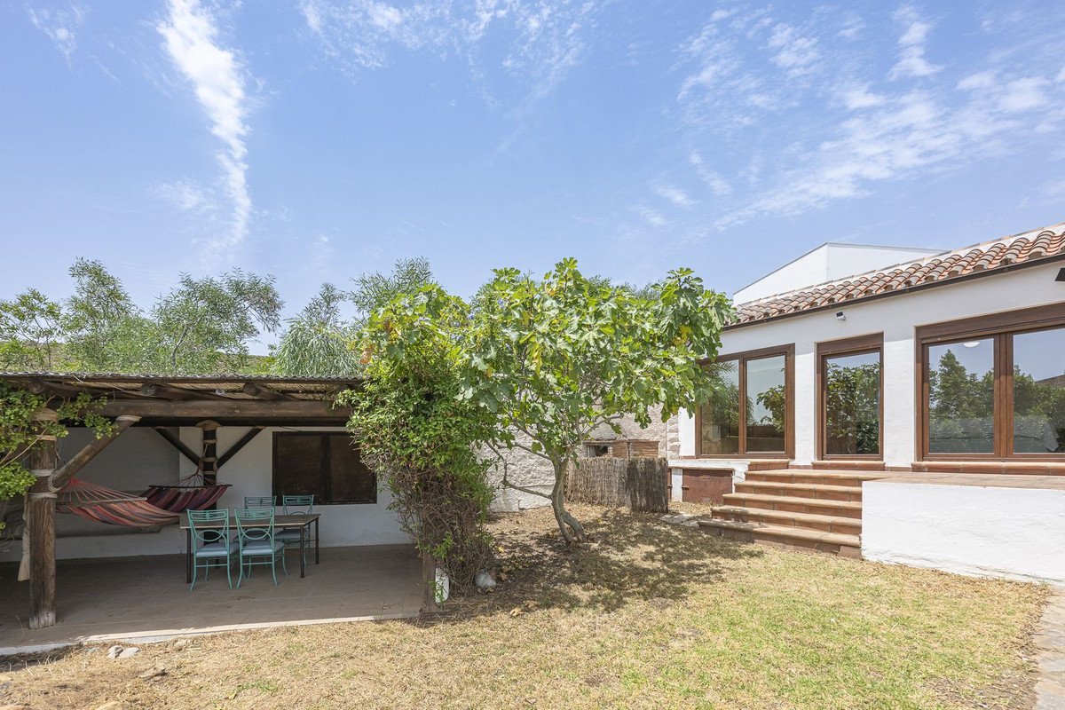 4 Bed Detached Villa in Punta Chullera