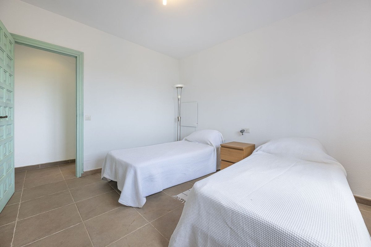 4 Bed Detached Villa in Punta Chullera