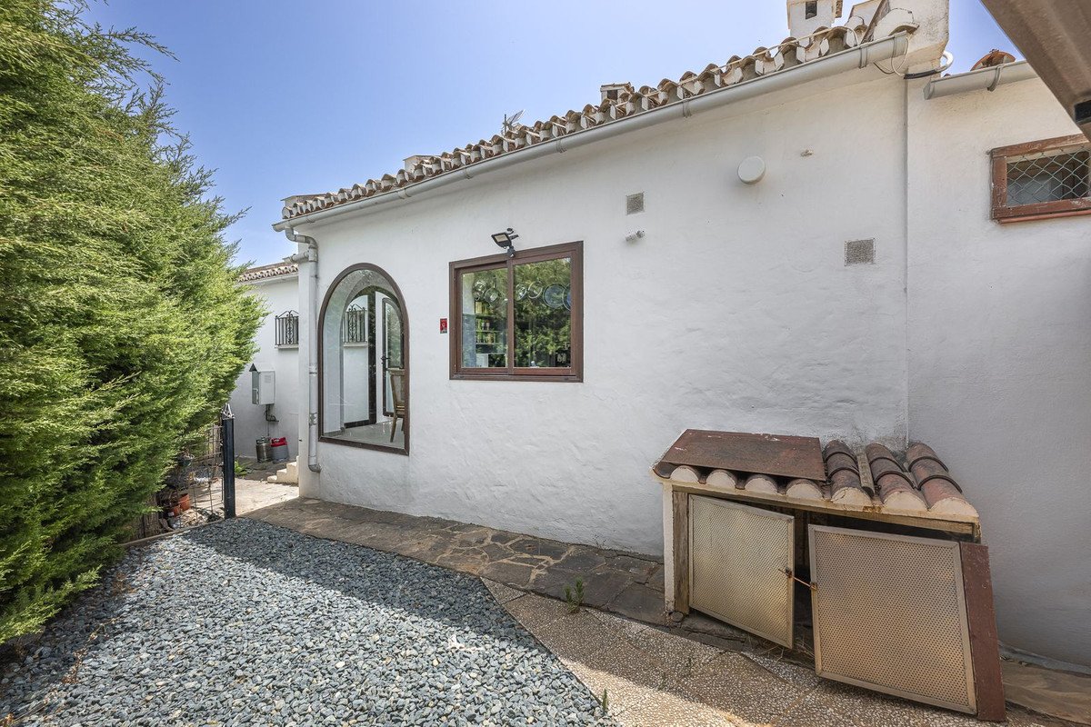 4 Bed Detached Villa in Punta Chullera