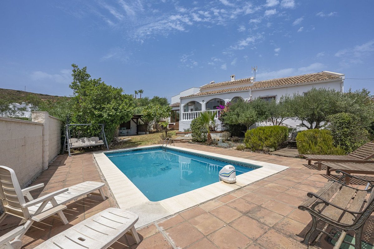 4 Bed Detached Villa in Punta Chullera