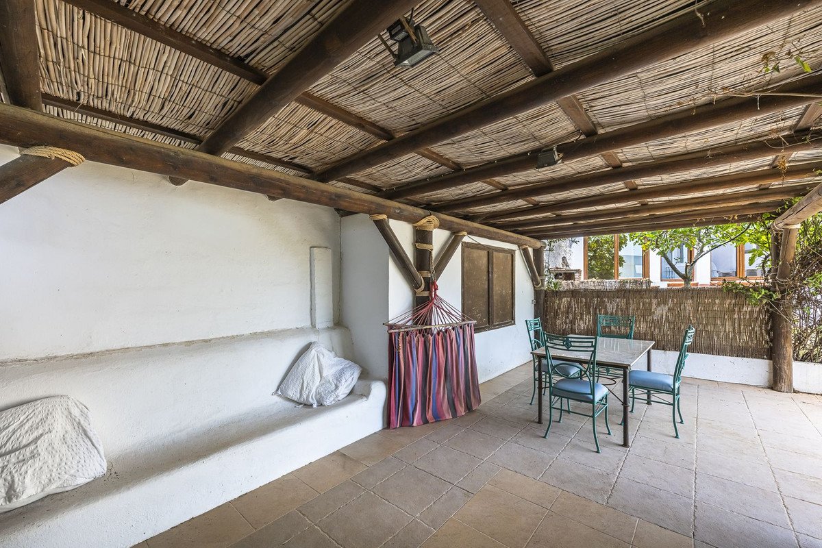 4 Bed Detached Villa in Punta Chullera