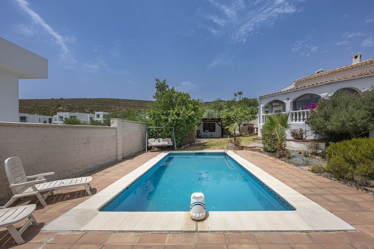 4 Bed Detached Villa in Punta Chullera