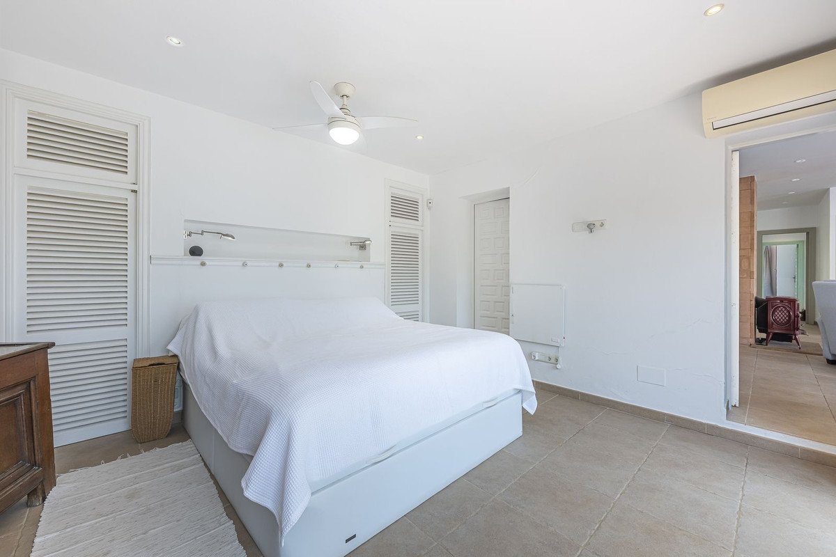 4 Bed Detached Villa in Punta Chullera
