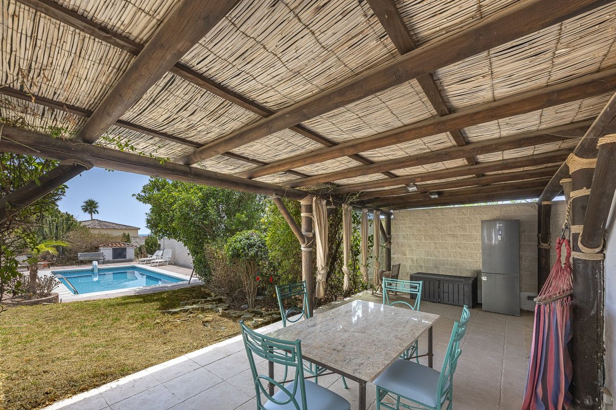 4 Bed Detached Villa in Punta Chullera
