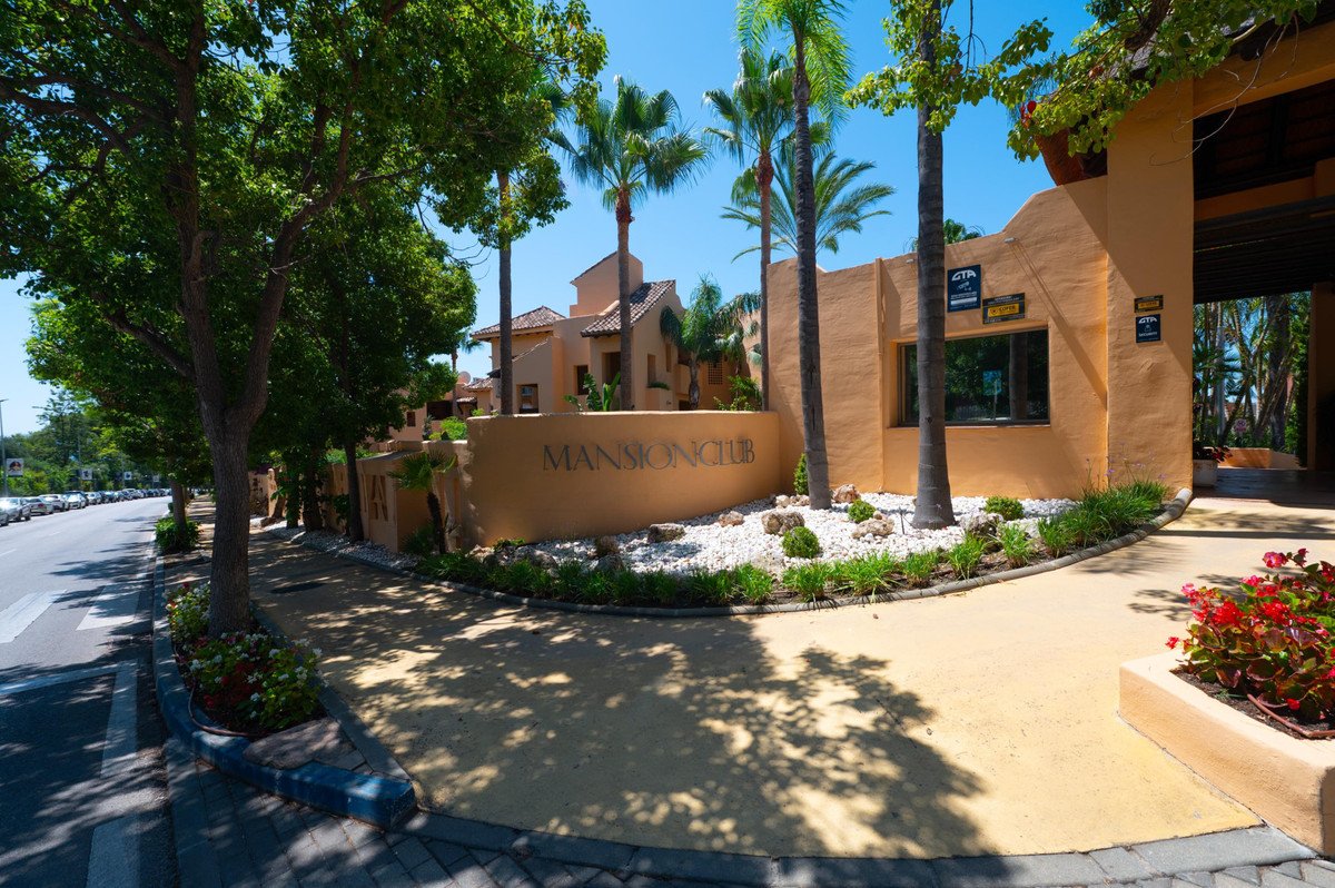2 Bed Ground Floor Apartment in Sierra Blanca