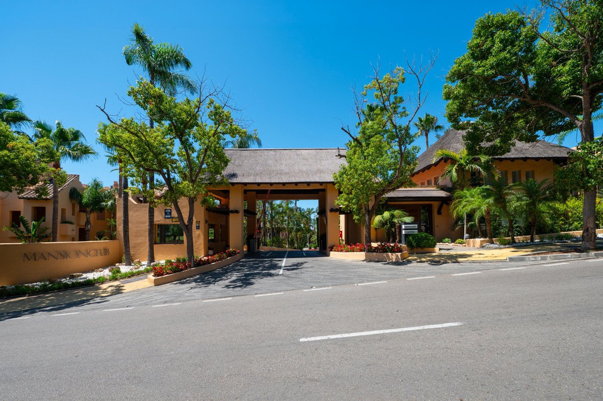 2 Bed Ground Floor Apartment in Sierra Blanca