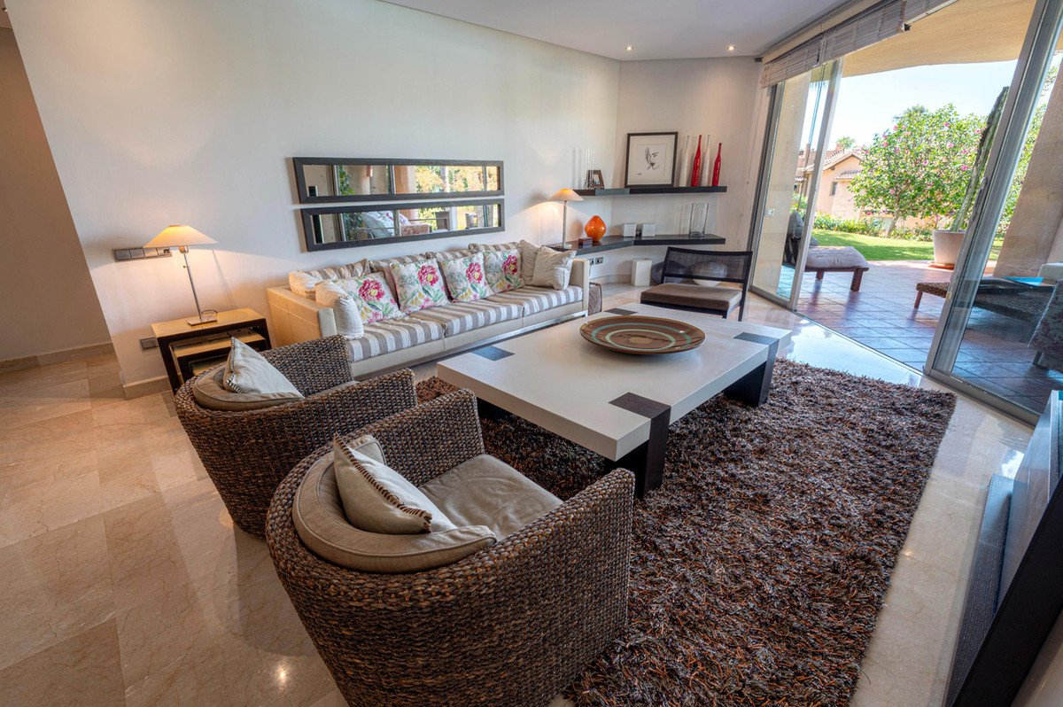 2 Bed Ground Floor Apartment in Sierra Blanca
