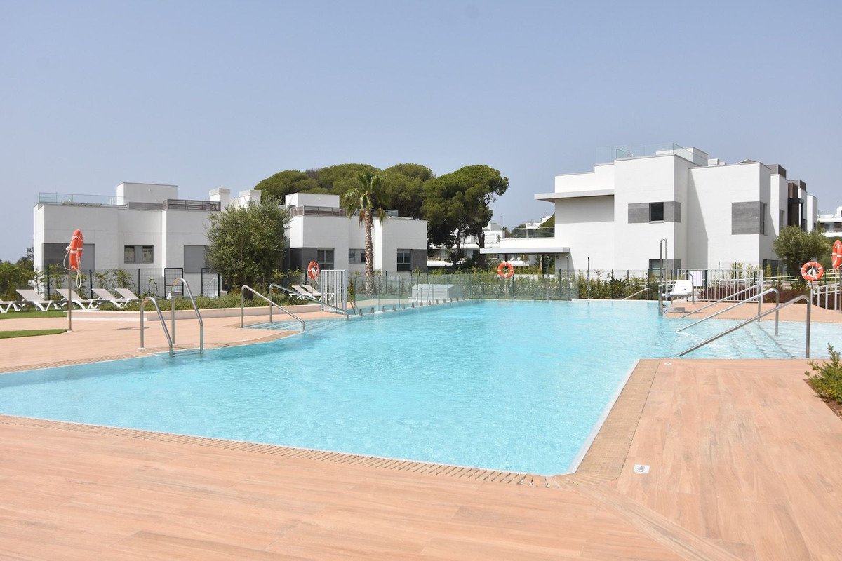3 Bed Ground Floor Apartment in Santa Clara