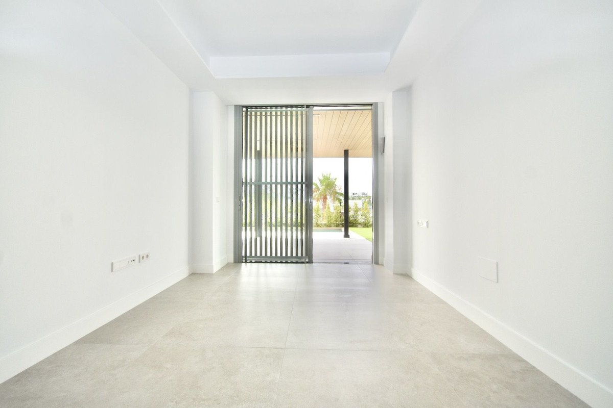 3 Bed Ground Floor Apartment in Santa Clara