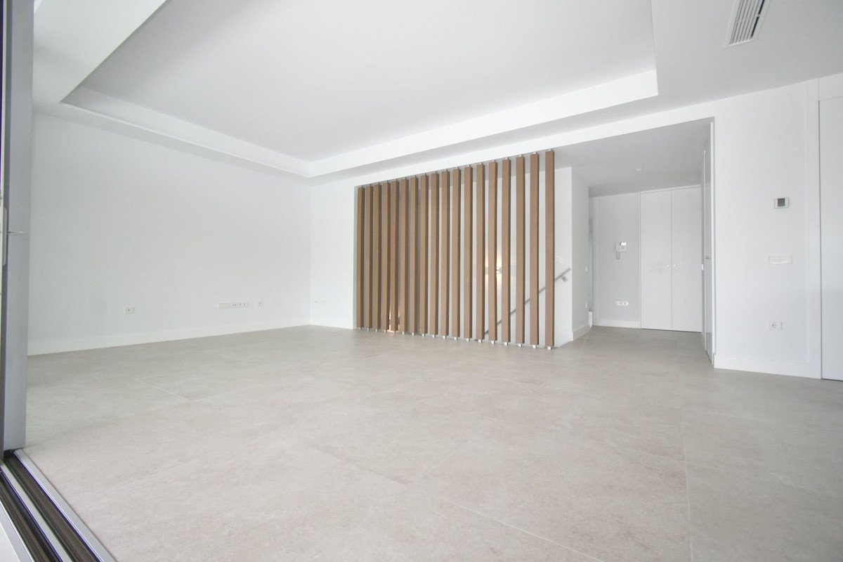 3 Bed Ground Floor Apartment in Santa Clara