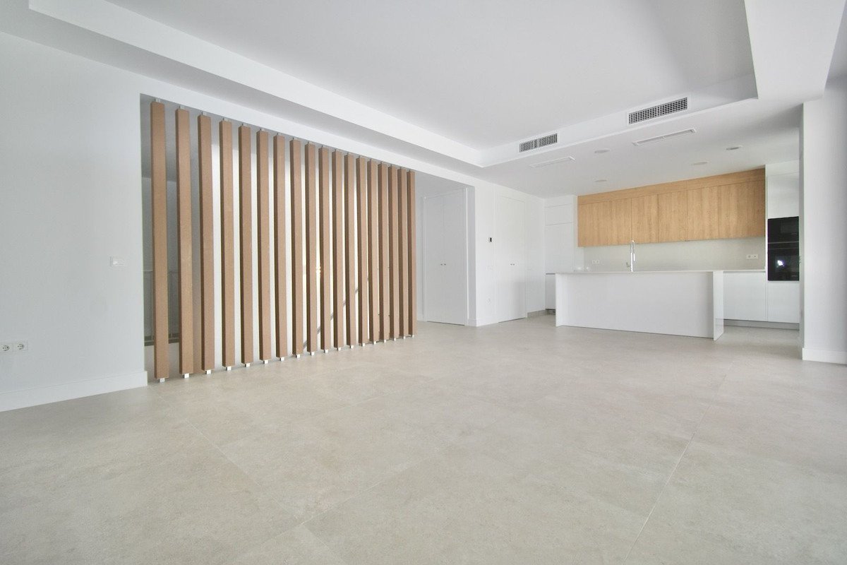 3 Bed Ground Floor Apartment in Santa Clara