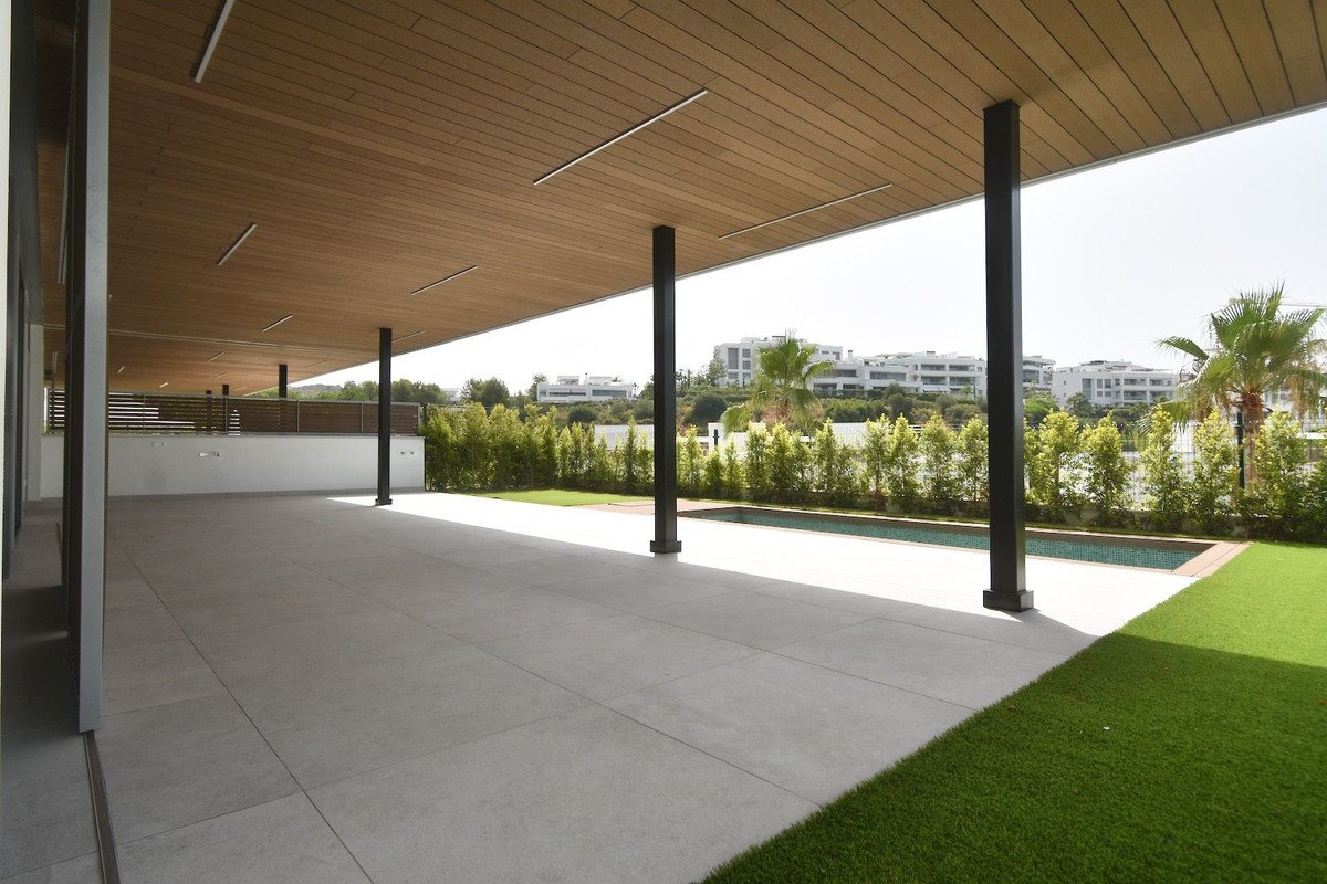 3 Bed Ground Floor Apartment in Santa Clara