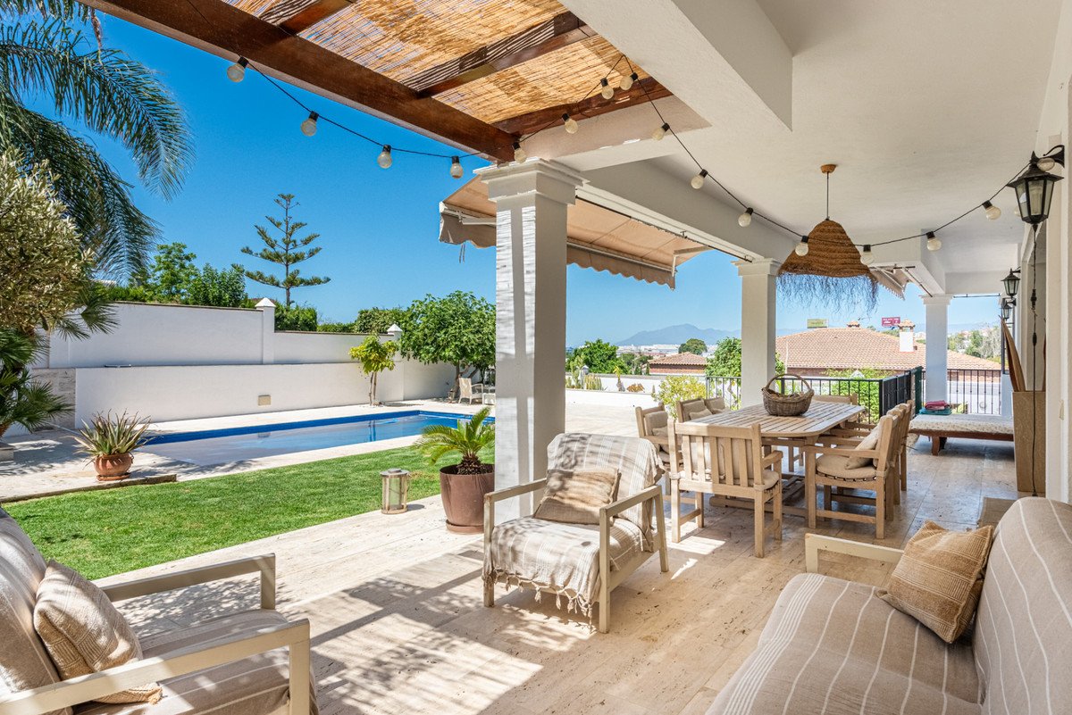 5 Bed Detached Villa in Marbella