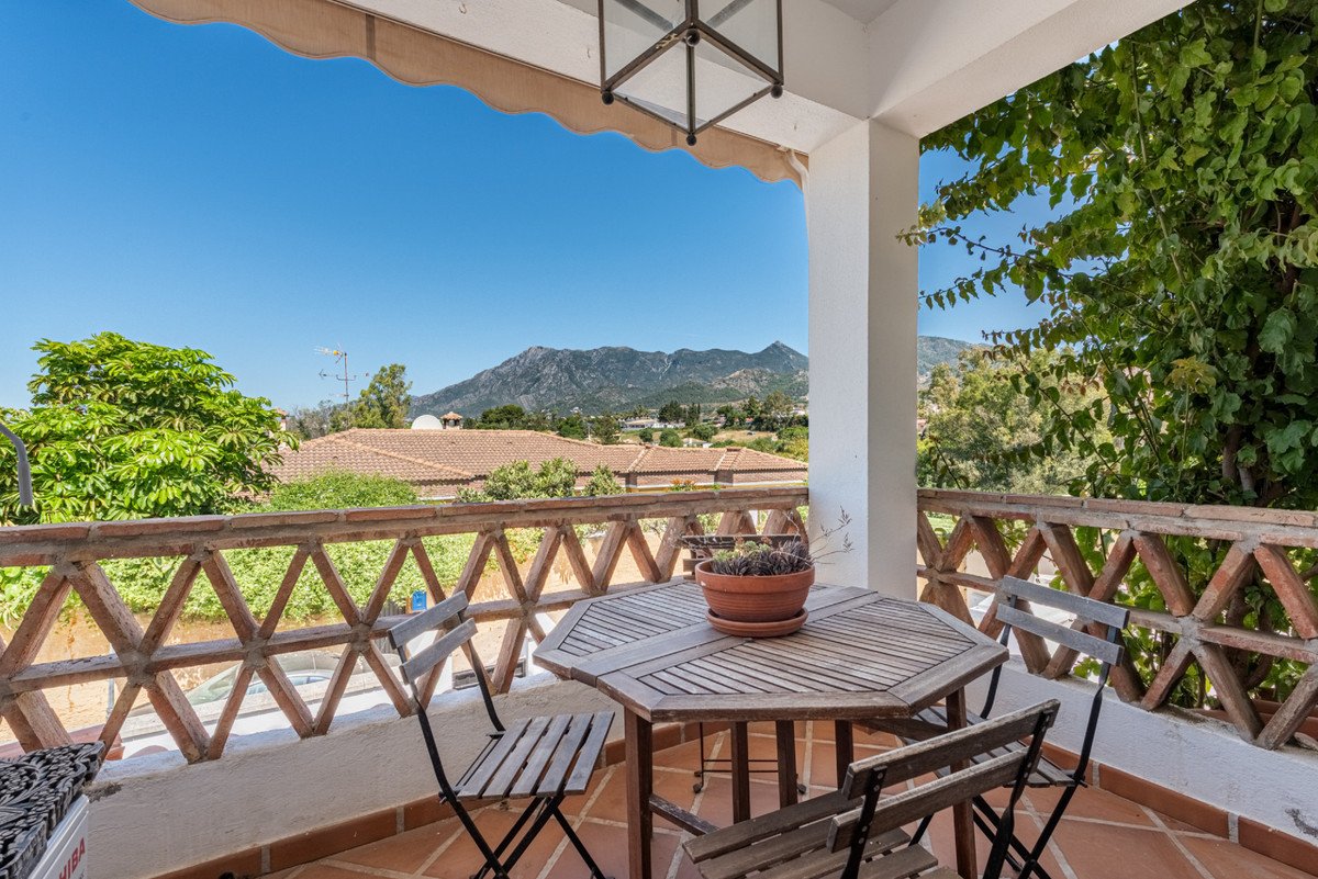 5 Bed Detached Villa in Marbella