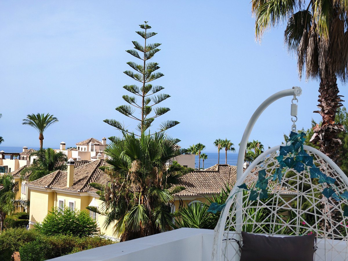 8 Bed Detached Villa in Elviria