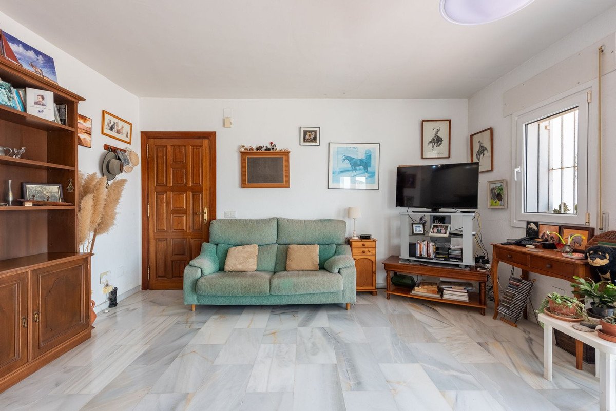 1 Bed Top Floor Apartment in Manilva
