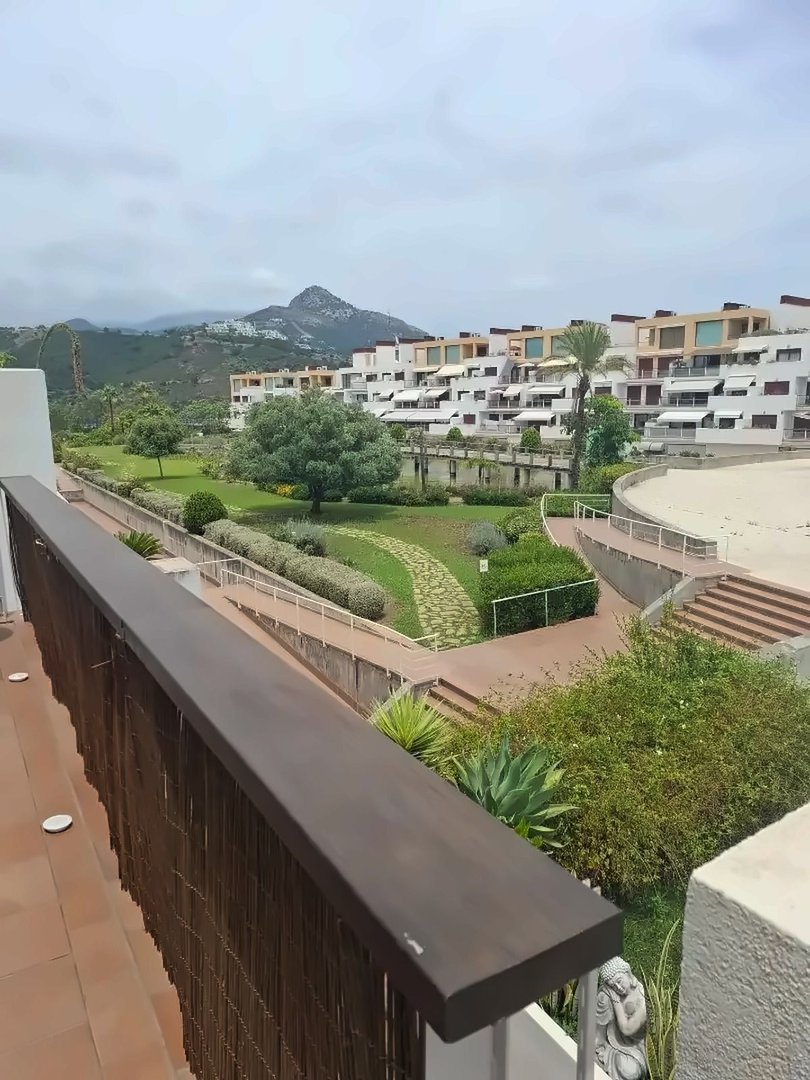 1 Bed Middle Floor Apartment in Los Flamingos